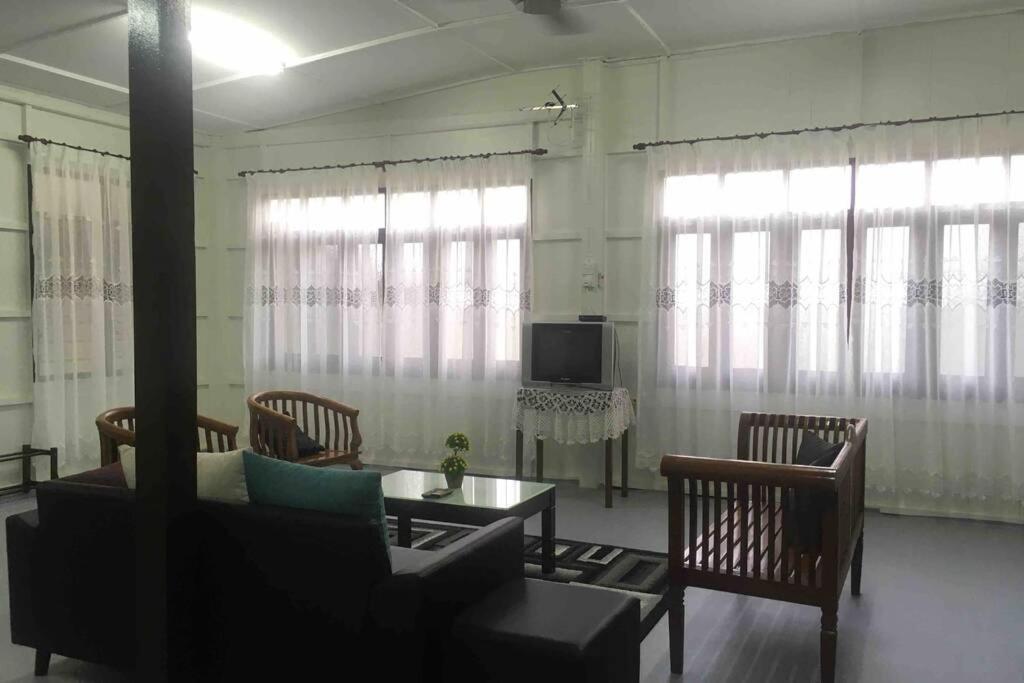De RhuMaa Homestay Kuala Terengganu Buitenkant foto